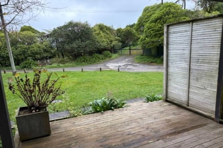 Photo of property in 2/49 Maungaraki Road, Korokoro, Lower Hutt, 5012