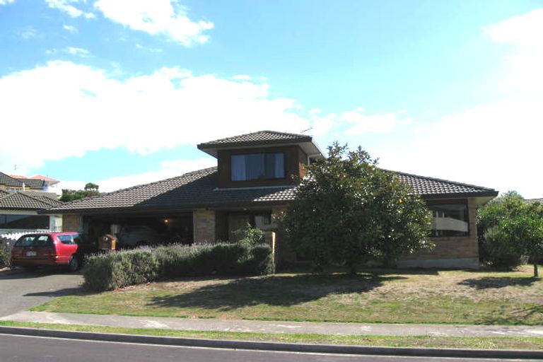 Photo of property in 9 Thornbill Rise, Unsworth Heights, Auckland, 0632