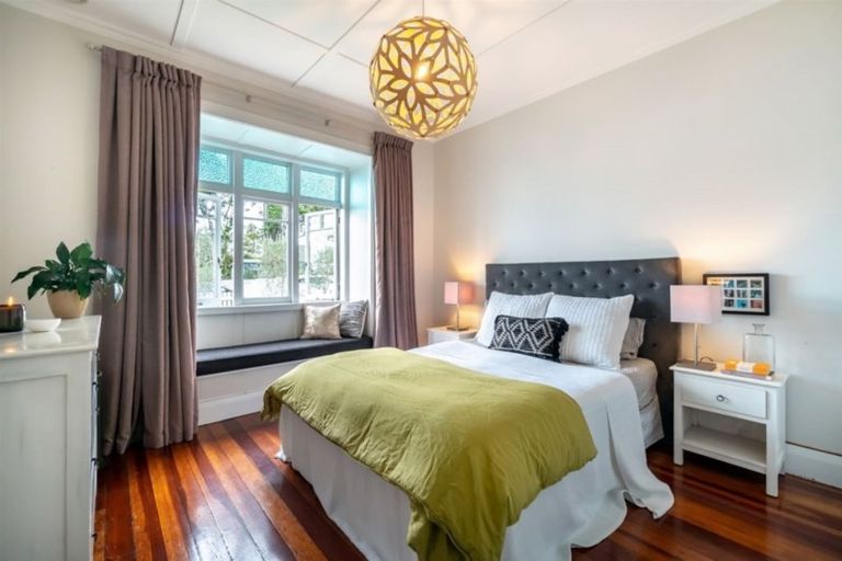 Photo of property in 1/34 Gladstone Road, Northcote, Auckland, 0627