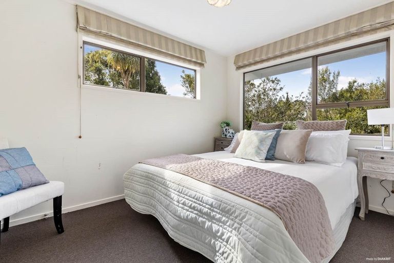 Photo of property in 9 Flavia Close, Torbay, Auckland, 0630