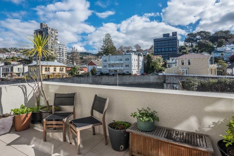 Photo of property in Augusta Apartments, 19/254 Willis Street, Te Aro, Wellington, 6011