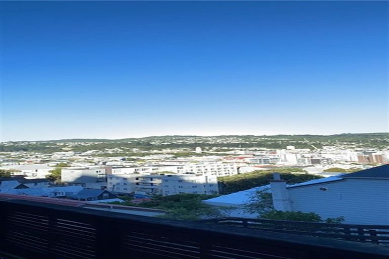 Photo of property in 22 Stafford Street, Mount Victoria, Wellington, 6011