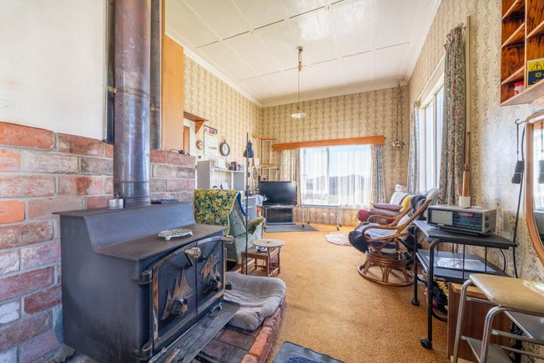 Photo of property in 15 Easons Road, Hampden, 9410