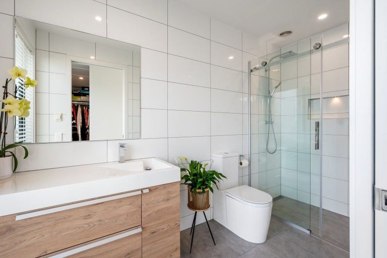 Photo of property in 29 Mount Nicholas Avenue, Wanaka, 9305