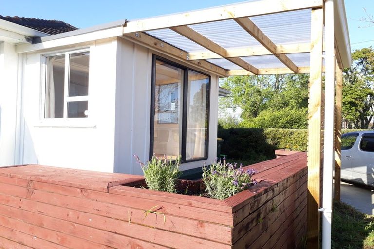 Photo of property in 1 Roto Street, Westown, New Plymouth, 4310