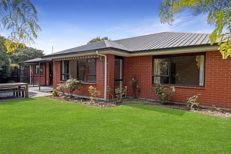 Photo of property in 9 Ilkley Place, Ilam, Christchurch, 8041