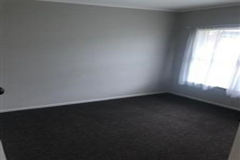 Photo of property in 2/18a Fenwick Avenue, Milford, Auckland, 0620