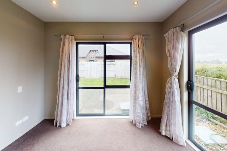 Photo of property in 57 Tennyson Avenue, Kelvin Grove, Palmerston North, 4414