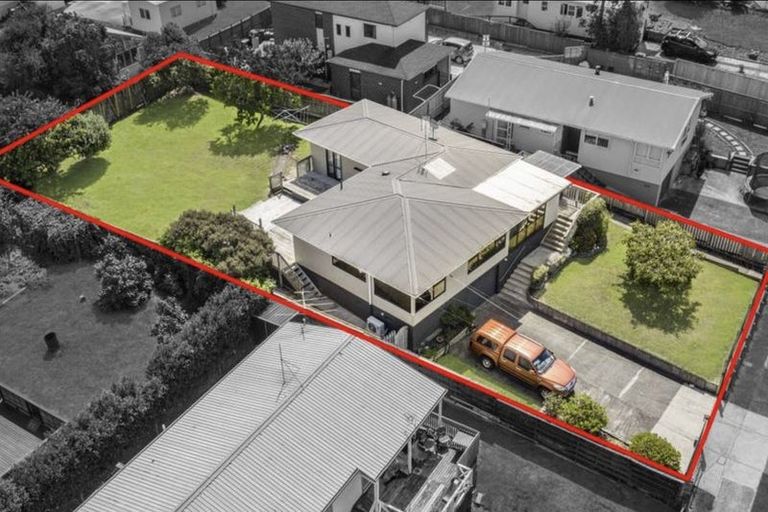 Photo of property in 2 Lincoln Road, Manurewa East, Auckland, 2102