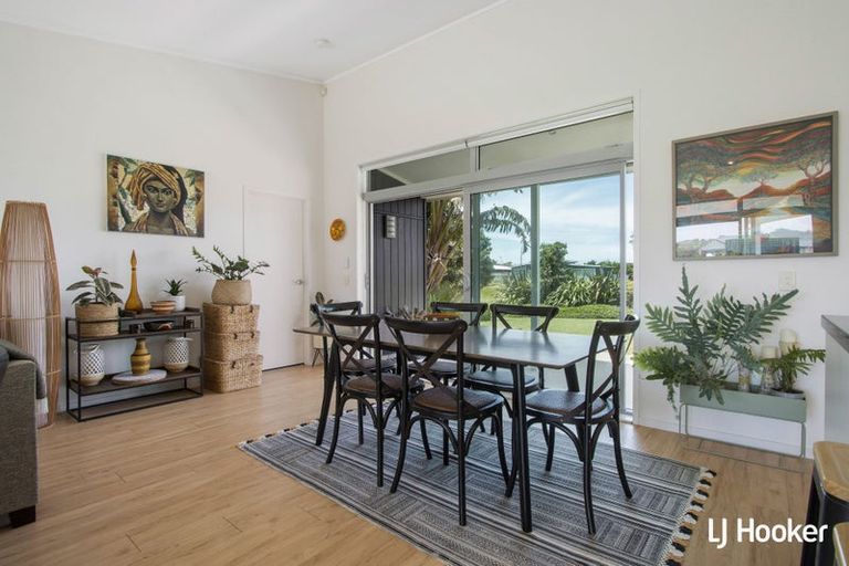 Photo of property in 22 Surfers Avenue, Waihi Beach, 3611