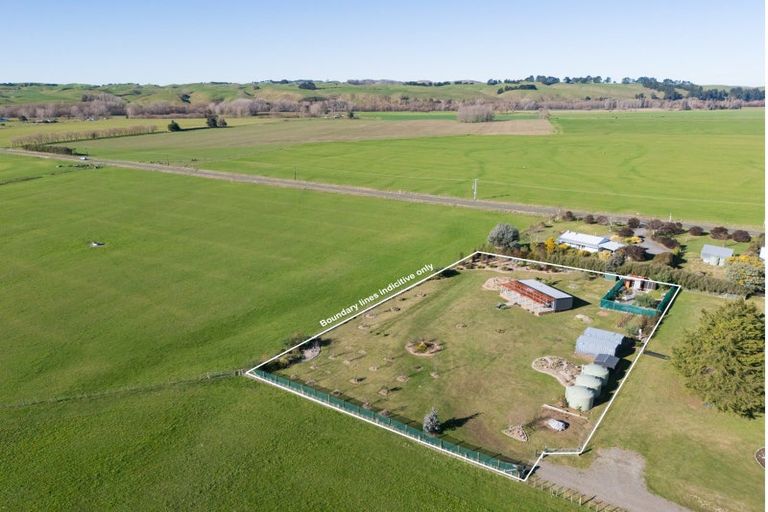 Photo of property in 1064c Tikokino Road, Waipawa, 4273