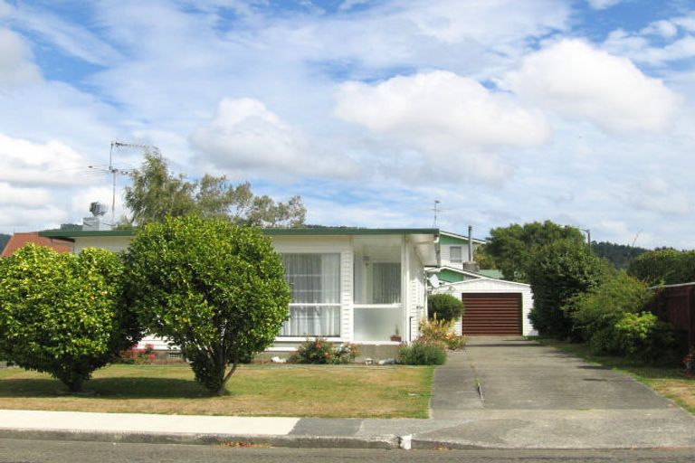 Photo of property in 35 Kiwi Street, Heretaunga, Upper Hutt, 5018