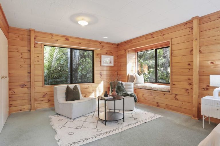 Photo of property in 14 Cochran Road, Oratia, Auckland, 0604