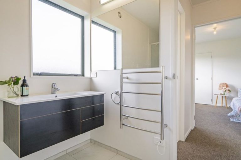 Photo of property in 14b Ringwood Place, Whitianga, 3510