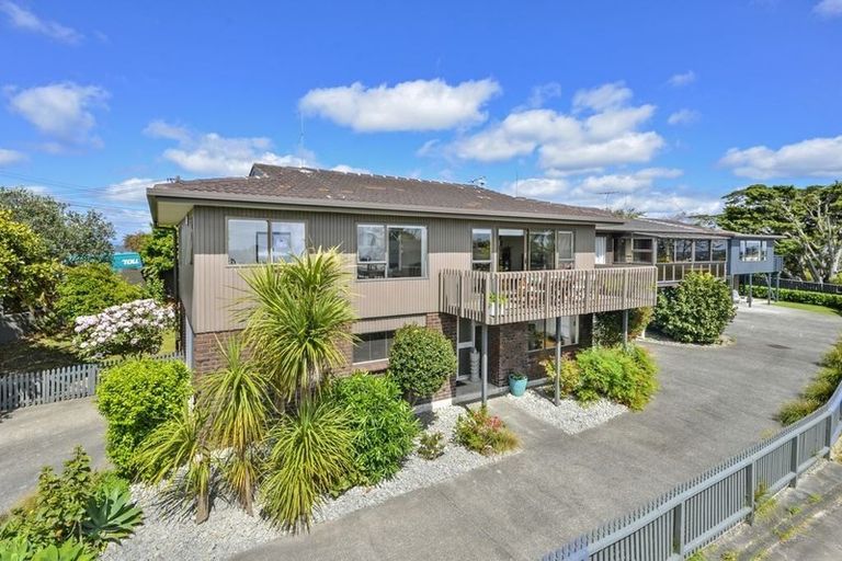 Photo of property in 1/20 Castor Bay Road, Castor Bay, Auckland, 0620