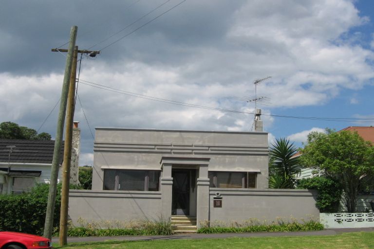 Photo of property in 18 Kiwi Road, Stanley Point, Auckland, 0624