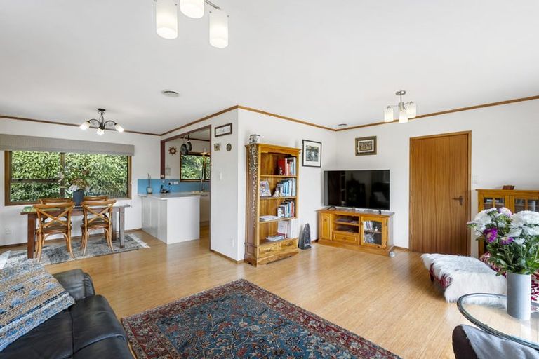 Photo of property in 2/13 Coronation Road, Hillcrest, Auckland, 0627