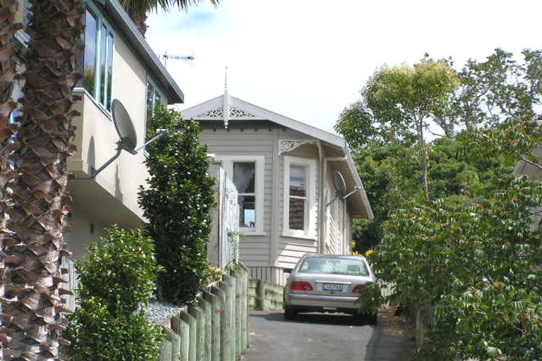 Photo of property in 4a Denby Lane, Northcote Point, Auckland, 0627