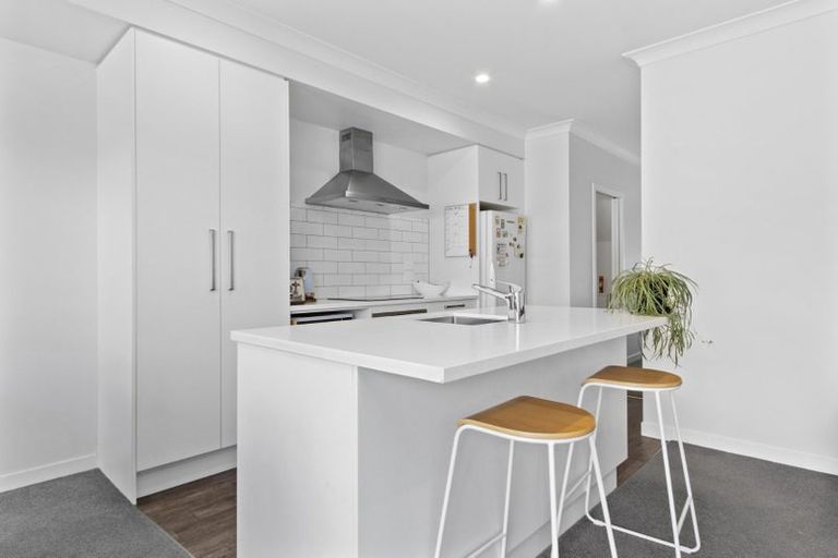 Photo of property in 9/25 Thackeray Street, Hamilton Lake, Hamilton, 3204