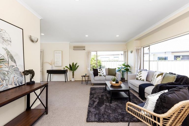 Photo of property in 6 Rosehill Way, Taradale, Napier, 4112