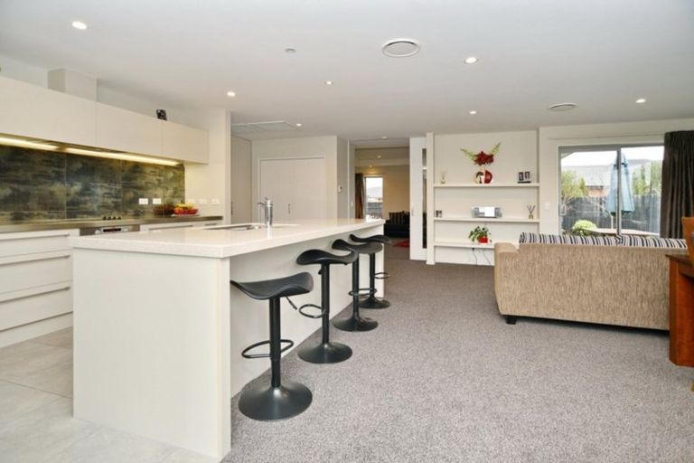 Photo of property in 14 Kempton Place, Rangiora, 7400