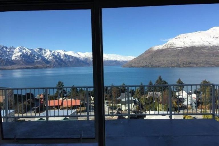 Photo of property in 3b Strawberry Lane, Fernhill, Queenstown, 9300