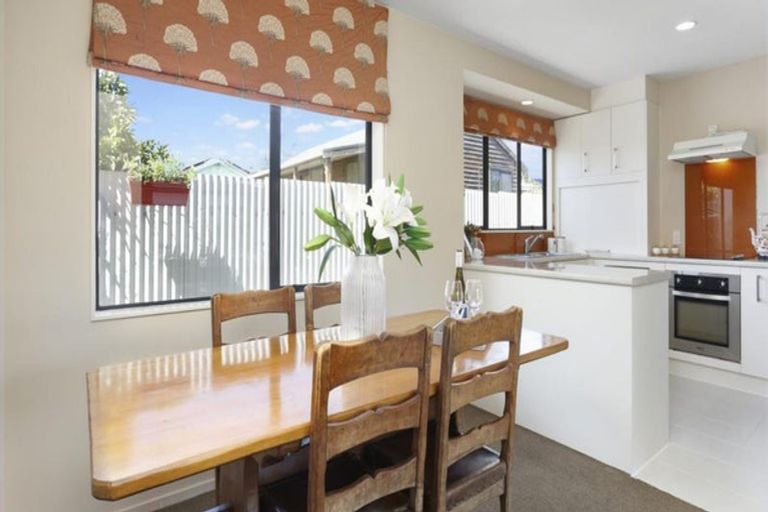 Photo of property in 1/15 Miro Road, Mangere Bridge, Auckland, 2022