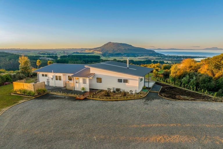 Photo of property in 11 Rangikatea Road, Omori, Turangi, 3381