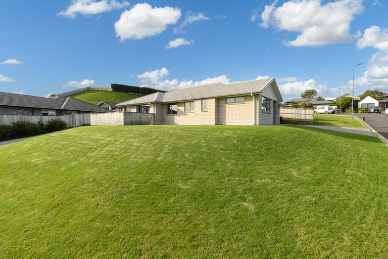 Photo of property in 1 Antrim Glade, Welcome Bay, Tauranga, 3175