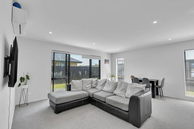 Photo of property in 18 Kura Lane, Aranui, Christchurch, 8061