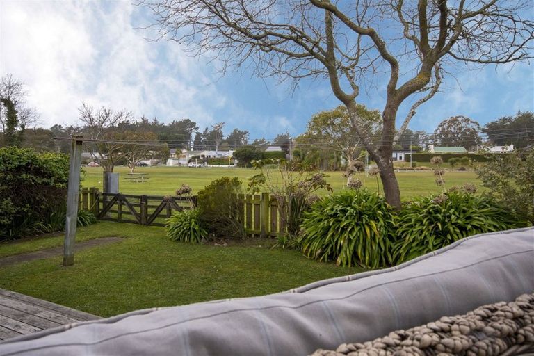 Photo of property in 78 Park Terrace, Waikuku Beach, 7473