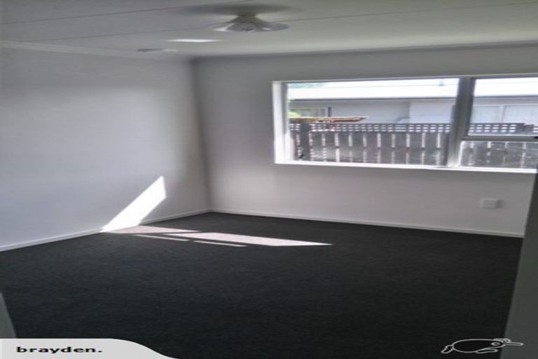 Photo of property in 3 Bryce Place, Kelvin Grove, Palmerston North, 4414