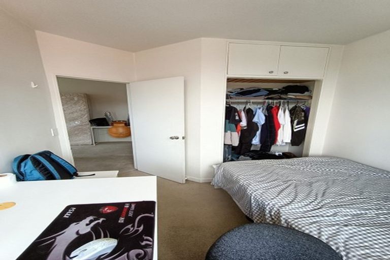 Photo of property in Terrace Tower Apartments, 12e/126 The Terrace, Wellington Central, Wellington, 6011