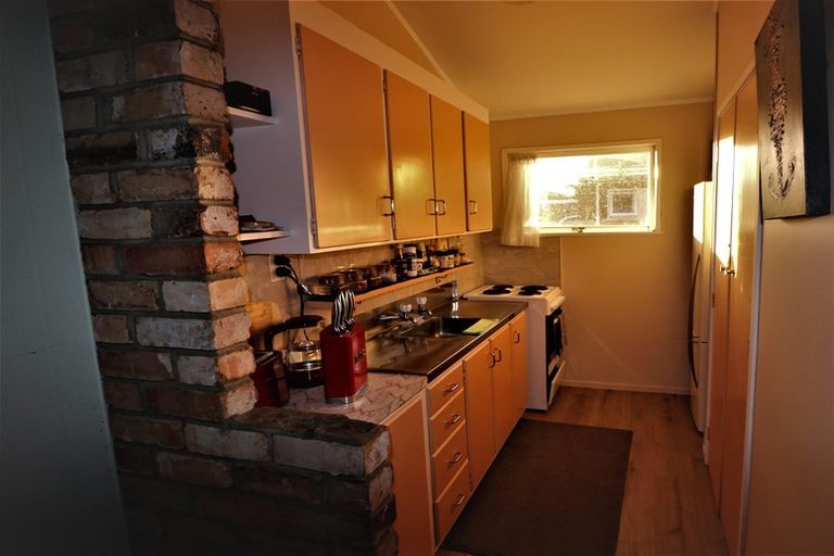 Photo of property in 2/462 Hillsborough Road, Mount Roskill, Auckland, 1041