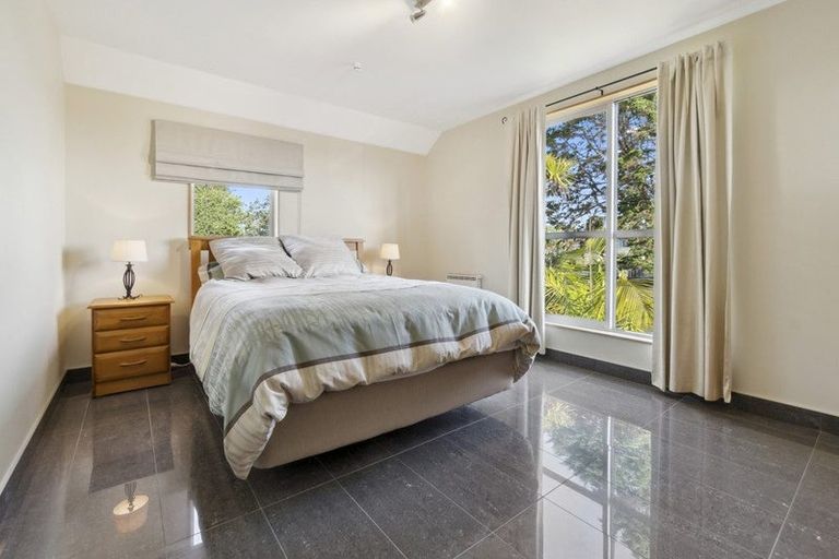 Photo of property in 35 Godley Road, Green Bay, Auckland, 0604