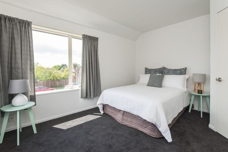 Photo of property in 2/2 Broadbent Street, Riccarton, Christchurch, 8041