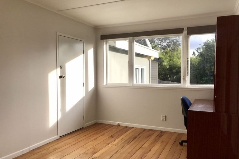 Photo of property in 328 Swanson Road, Henderson, Auckland, 0610