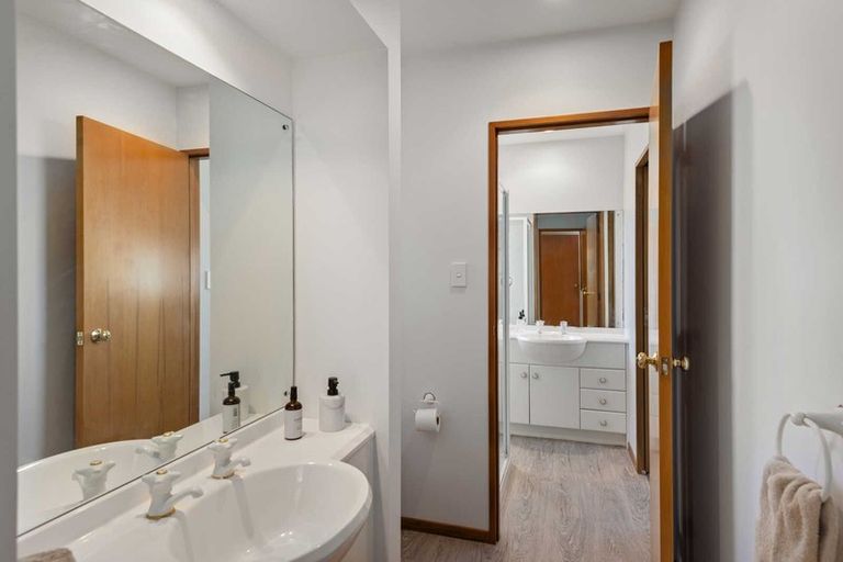 Photo of property in 1 Braithwaite Street, Ilam, Christchurch, 8041