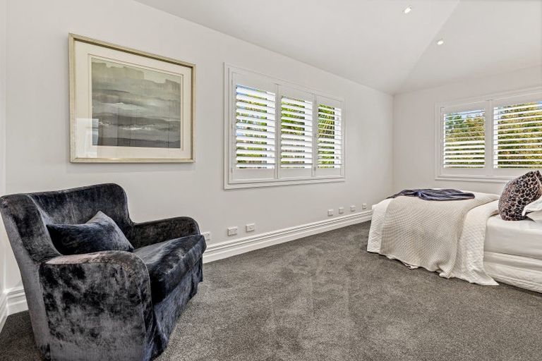 Photo of property in 6 Emily Lane, Greenhithe, Auckland, 0632
