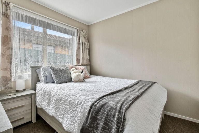 Photo of property in 2/19 Tatariki Street, Rosehill, Papakura, 2113