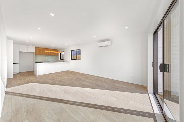 Photo of property in 89b Reeves Road, Pakuranga, Auckland, 2010