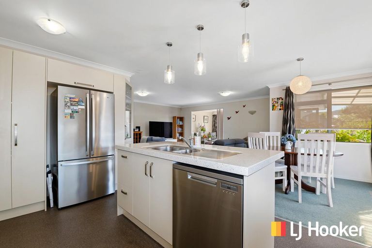 Photo of property in 18 Hamon Place, Pukehangi, Rotorua, 3015