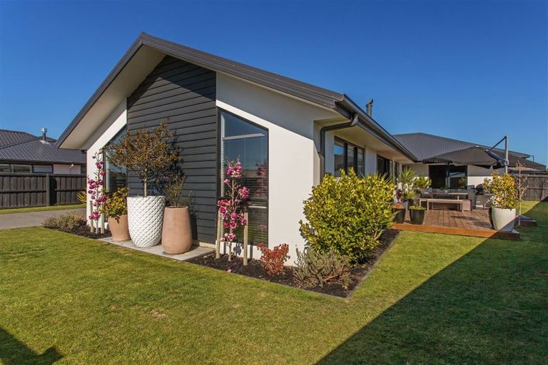 Photo of property in 19 Glenturret Drive, Casebrook, Christchurch, 8051