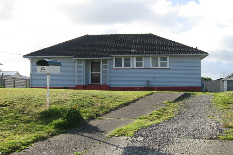 Photo of property in 25 Collins Crescent, Feilding, 4702