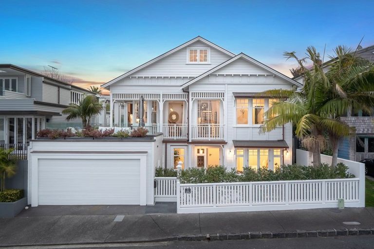 Photo of property in 8 Ring Terrace, Saint Marys Bay, Auckland, 1011