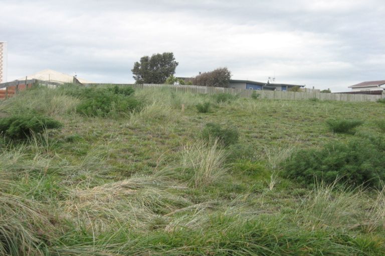 Photo of property in 14 Takitimu Street, Waitarere Beach, Levin, 5510