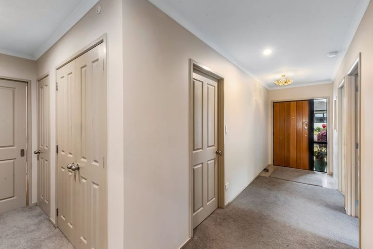 Photo of property in Caversham Park, 2/18 Caversham Road, Westmere, Whanganui, 4501