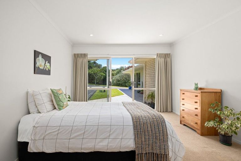 Photo of property in 172 Cape Rodney Road, Leigh, 0985