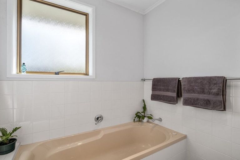 Photo of property in 85 Weatherly Road, Torbay, Auckland, 0630