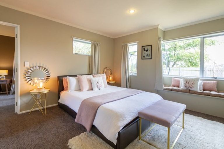 Photo of property in 174 Schnell Drive, Kelvin Grove, Palmerston North, 4414